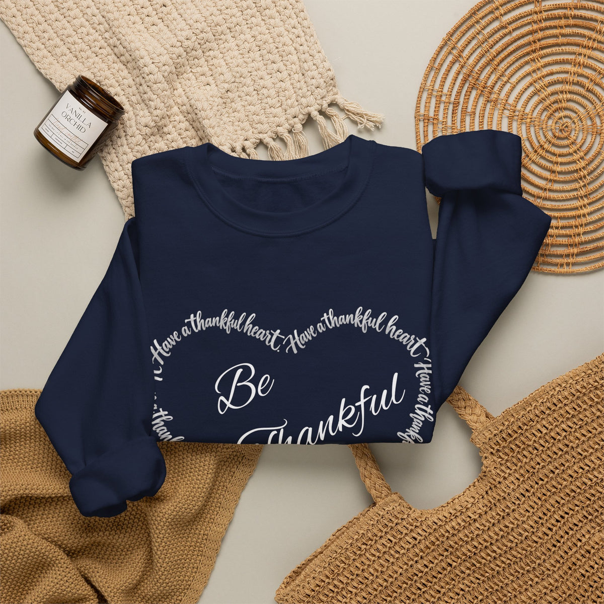 Be Thankful – Christian Thanksgiving Sweatshirt | 1 Thessalonians 5:18 | Faith-Inspired Heart Design-Unisex Heavy Blend™ Crewneck Sweatshirt